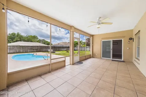 1510 Gardenton Street NW Palm Bay FL 32907