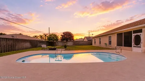 1510 Gardenton Street NW Palm Bay FL 32907