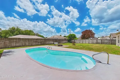 1510 Gardenton Street NW Palm Bay FL 32907