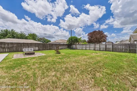 1510 Gardenton Street NW Palm Bay FL 32907