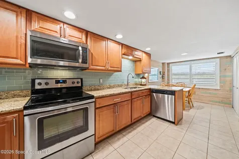 18 Marina Isles Boulevard Indian Harbour Beach FL 32937