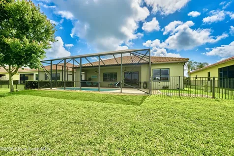 5523 49th Avenue Vero Beach FL 32967