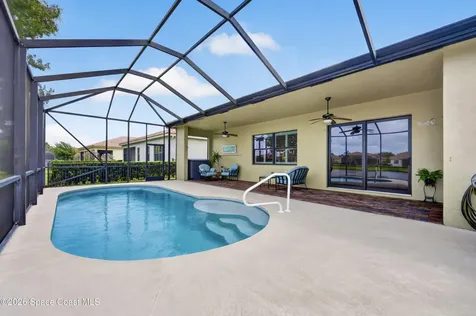 5523 49th Avenue Vero Beach FL 32967