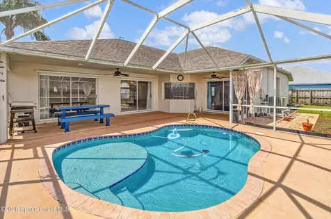 510 Sunset Lakes Drive Merritt Island FL 32953