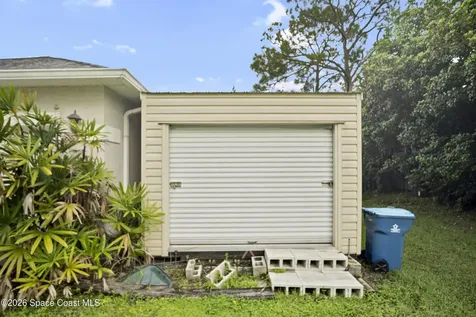 463 Avocado Road NW Palm Bay FL 32907