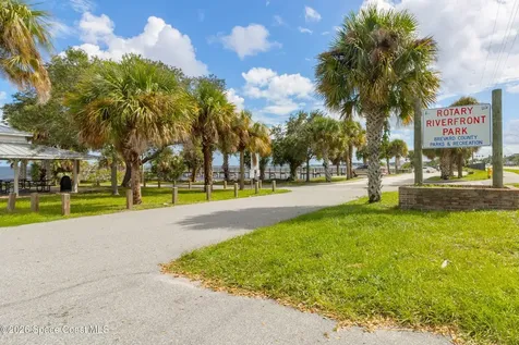 3905 Valley Lane Titusville FL 32780