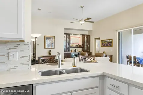 7218 E Village Square Vero Beach FL 32966