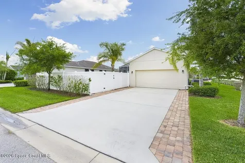 7218 E Village Square Vero Beach FL 32966