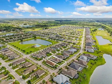 7218 E Village Square Vero Beach FL 32966