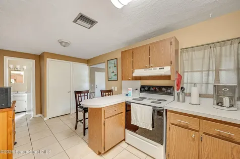 108 E Avenue D E Melbourne FL 32901