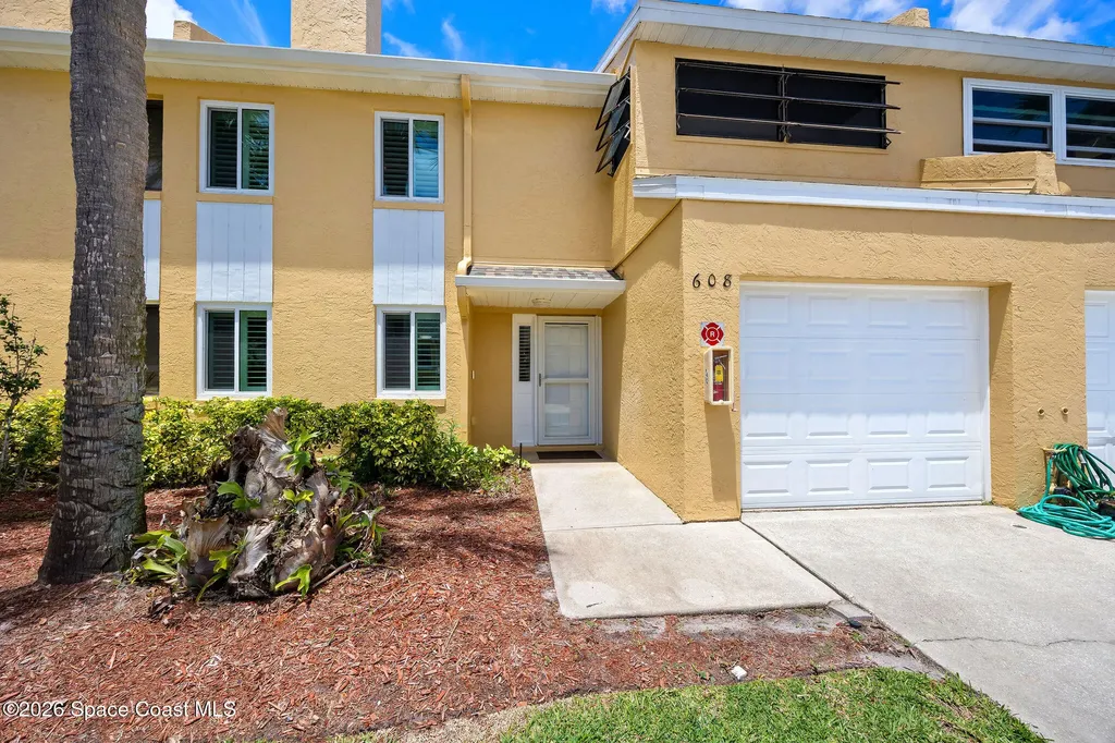 608 Cedar Side Circle NE Palm Bay FL 32905