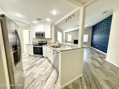 371 Narragansett Street NE Palm Bay FL 32907