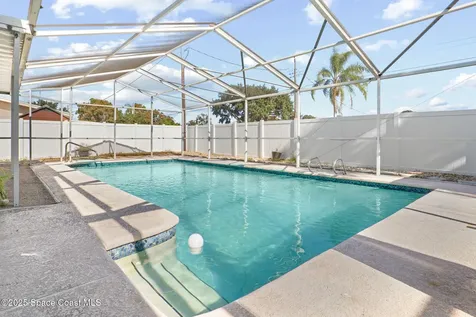 593 Cheyenne Avenue Melbourne FL 32935