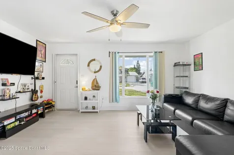 593 Cheyenne Avenue Melbourne FL 32935