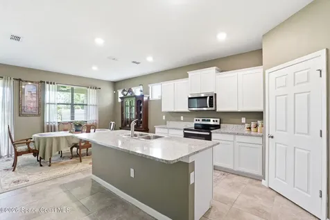 728 Acadia Court SE Palm Bay FL 32909