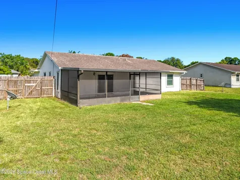760 Highland Avenue NW Palm Bay FL 32907