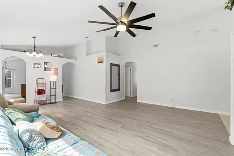 14524 Lisalynne Court Orlando FL 32826