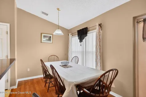 534 White Plains Avenue SW Palm Bay FL 32908