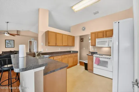 534 White Plains Avenue SW Palm Bay FL 32908
