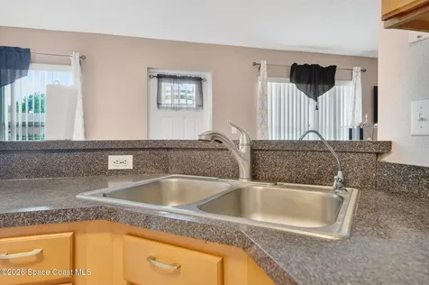 534 White Plains Avenue SW Palm Bay FL 32908