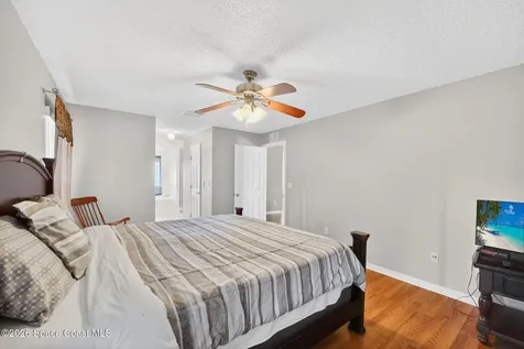 534 White Plains Avenue SW Palm Bay FL 32908