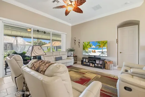 5828 Pine Ridge Circle Vero Beach FL 32967