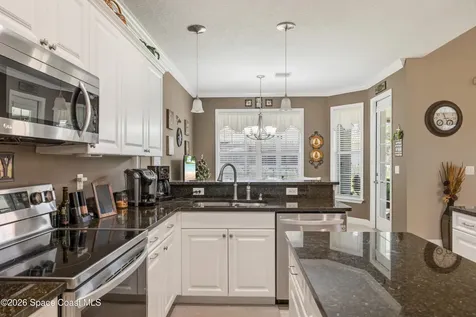 5828 Pine Ridge Circle Vero Beach FL 32967