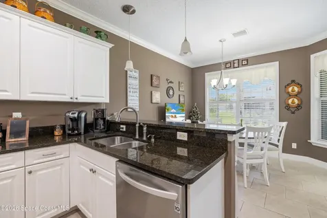 5828 Pine Ridge Circle Vero Beach FL 32967