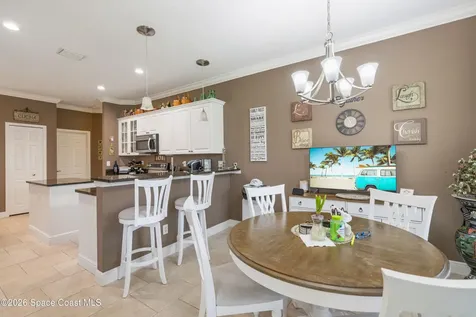 5828 Pine Ridge Circle Vero Beach FL 32967