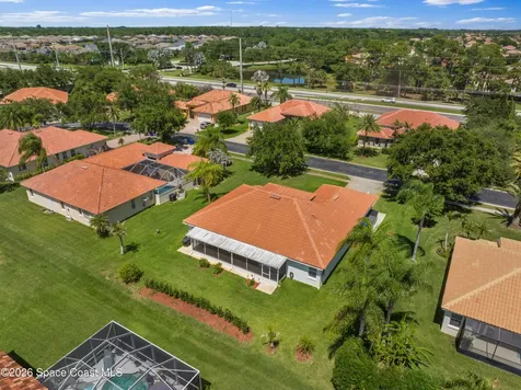 5828 Pine Ridge Circle Vero Beach FL 32967