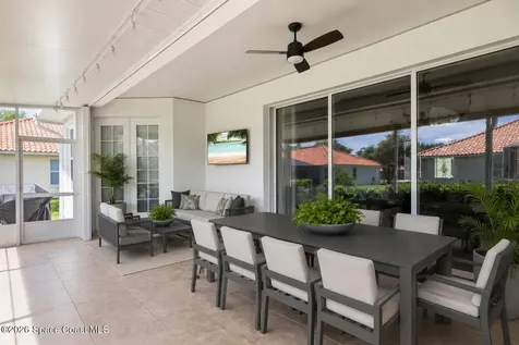 5828 Pine Ridge Circle Vero Beach FL 32967