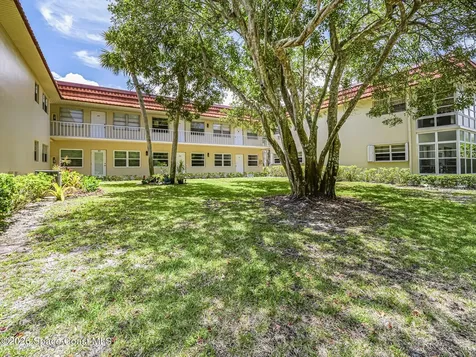 109 Spring Lake Court Vero Beach FL 32962