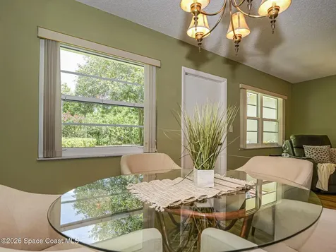 109 Spring Lake Court Vero Beach FL 32962