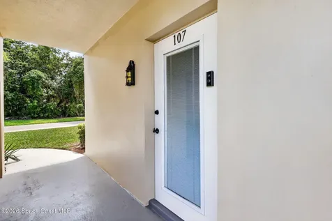 19 Pine Arbor Lane Vero Beach FL 32962