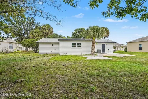 428 Calamondin Avenue NW Palm Bay FL 32907