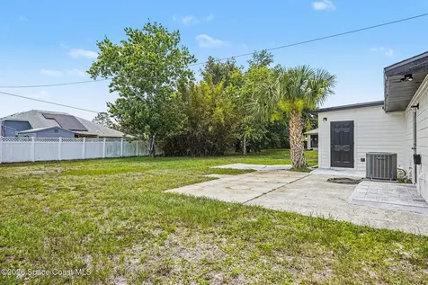 428 Calamondin Avenue NW Palm Bay FL 32907