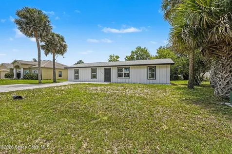 428 Calamondin Avenue NW Palm Bay FL 32907
