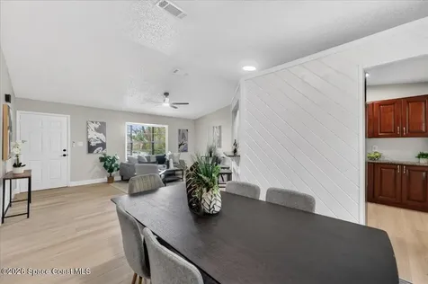 1582 Giles Street NW Palm Bay FL 32907