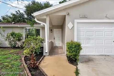 1582 Giles Street NW Palm Bay FL 32907