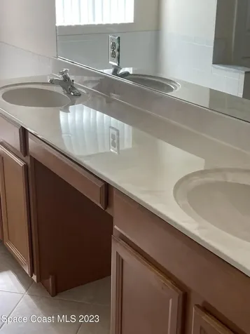 2362 Glasbern Circle Melbourne FL 32904