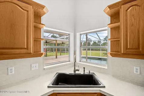 4691 Mooney Lane Grant FL 32949