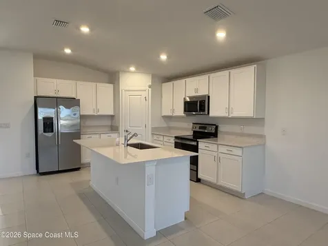 675 Dockside Drive SW Palm Bay FL 32908