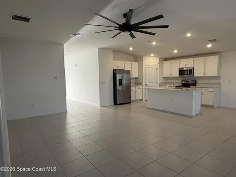 675 Dockside Drive SW Palm Bay FL 32908
