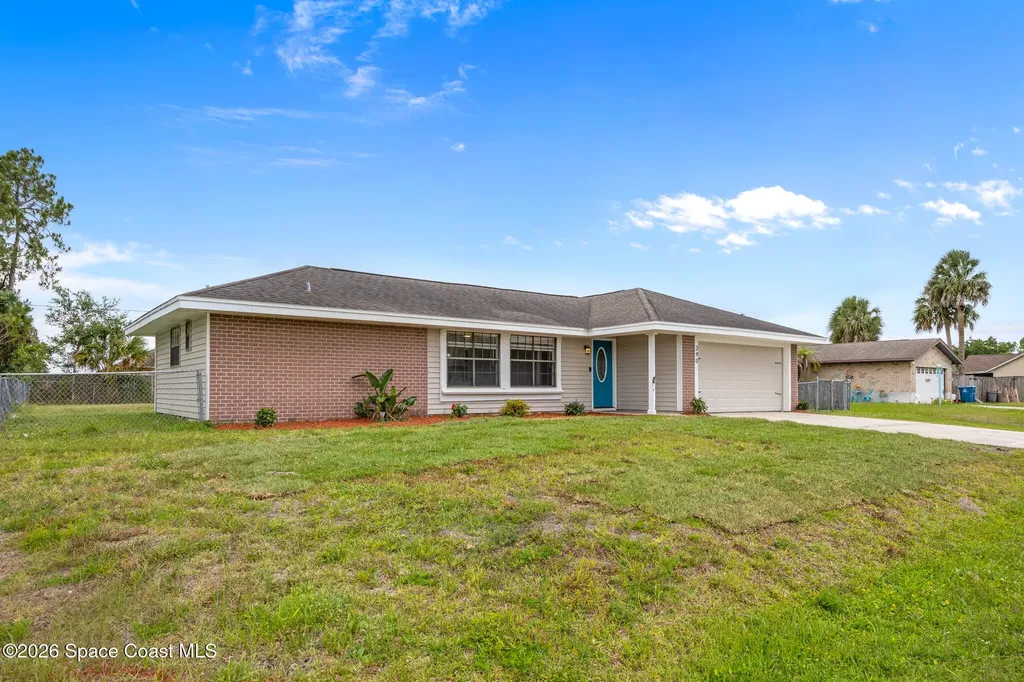 290 Brescia Street NE Palm Bay FL 32907