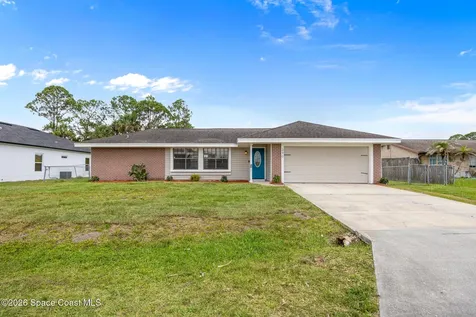 290 Brescia Street NE Palm Bay FL 32907