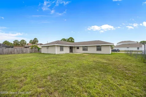 290 Brescia Street NE Palm Bay FL 32907
