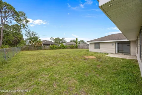 290 Brescia Street NE Palm Bay FL 32907