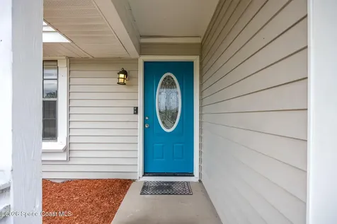 290 Brescia Street NE Palm Bay FL 32907