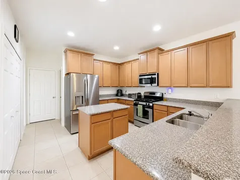 208 Grouper Circle SE Palm Bay FL 32909