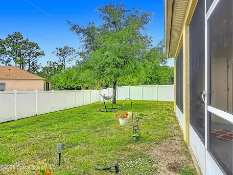 208 Grouper Circle SE Palm Bay FL 32909